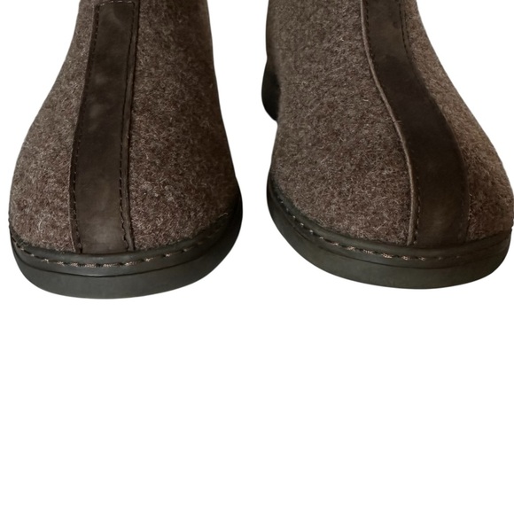 Stylish Brown Nordic Slipper Boots for Men/Women Unisex main image 5